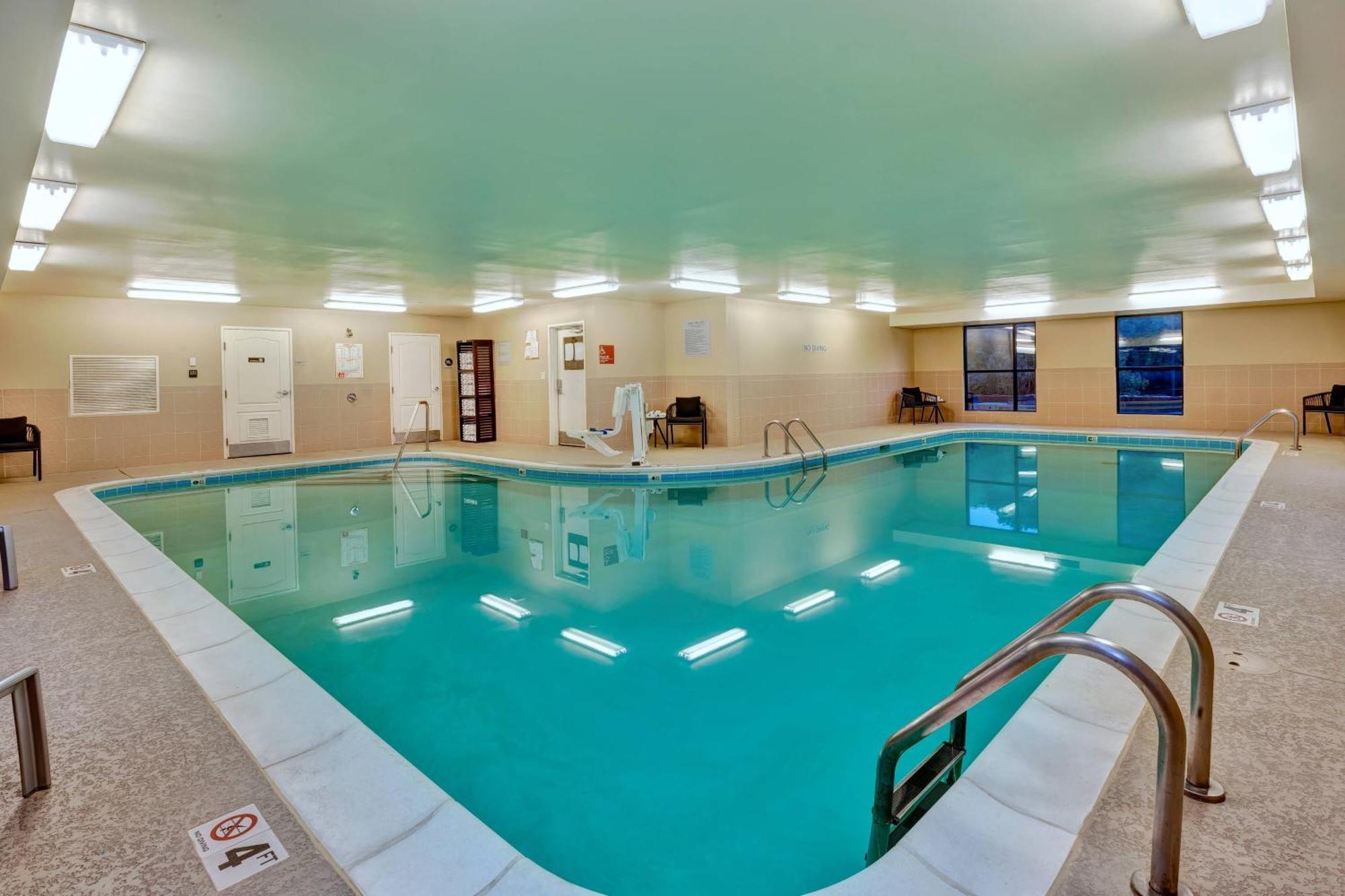 Towneplace Suites By Marriott Nashville Airport Екстер'єр фото